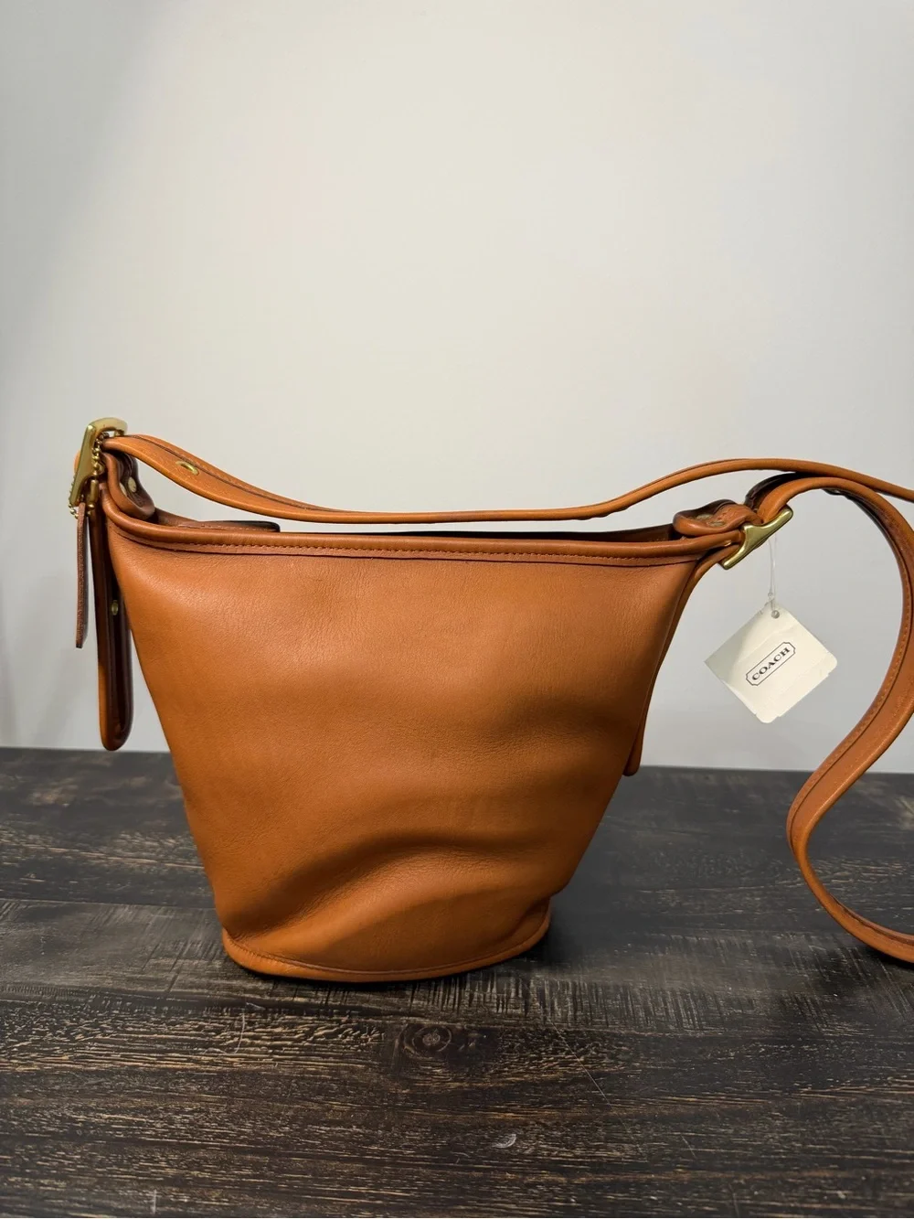 NWT Vtg Coach Maggie Duffle  9019 Bucket Bag in British Tan Glove Tanned Leather